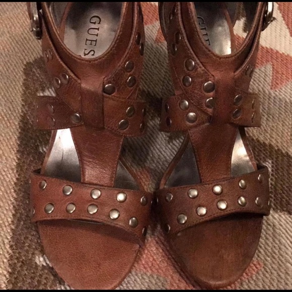 Guess brown leather ankle booties - Picture 2 of 7